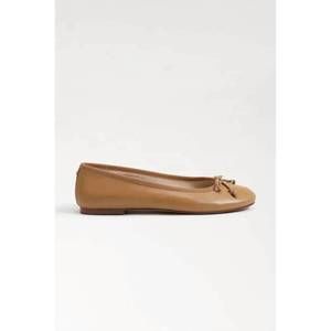 SAM EDELMAN felicia luxe ballet flat in buff tan